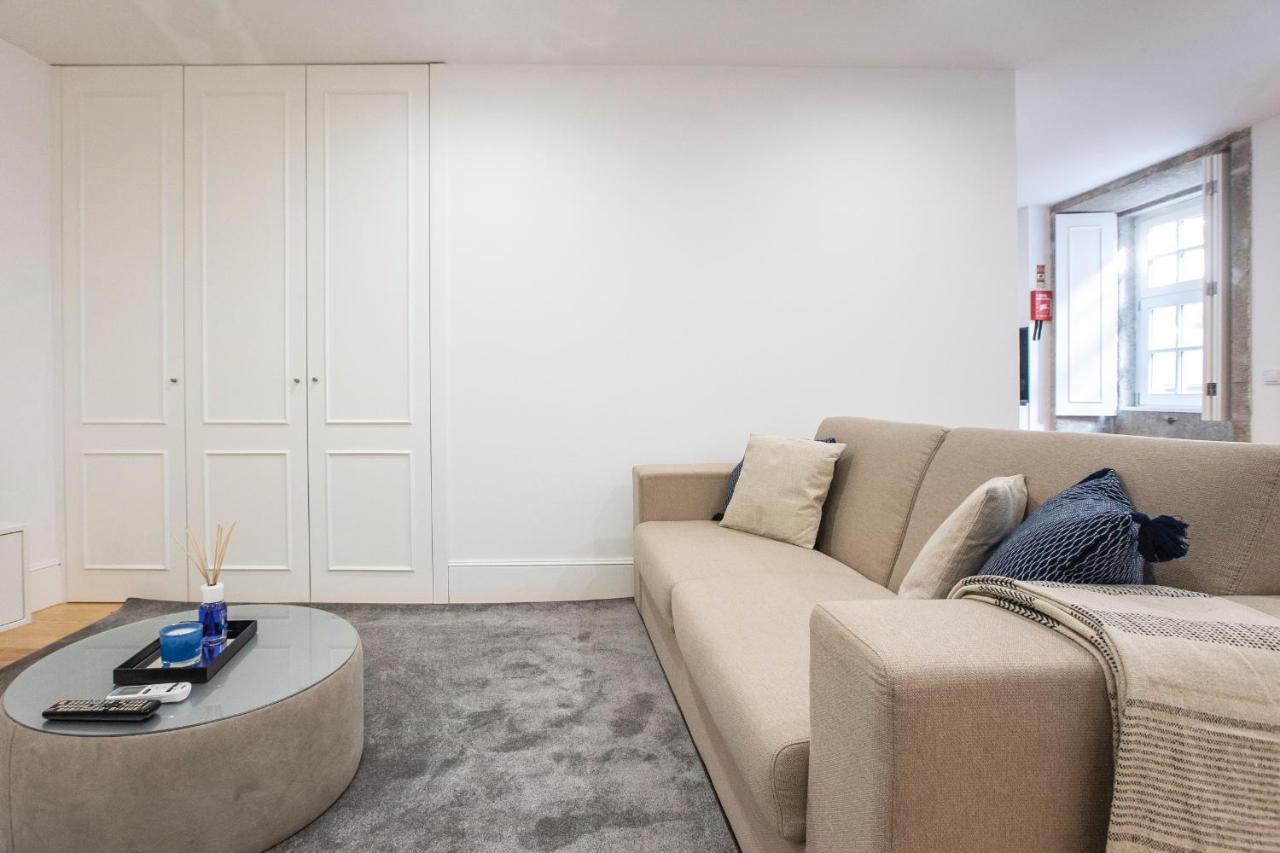 Elegant Downtown 1Br Flat W/ Ac By Lovelystay 포르투 외부 사진