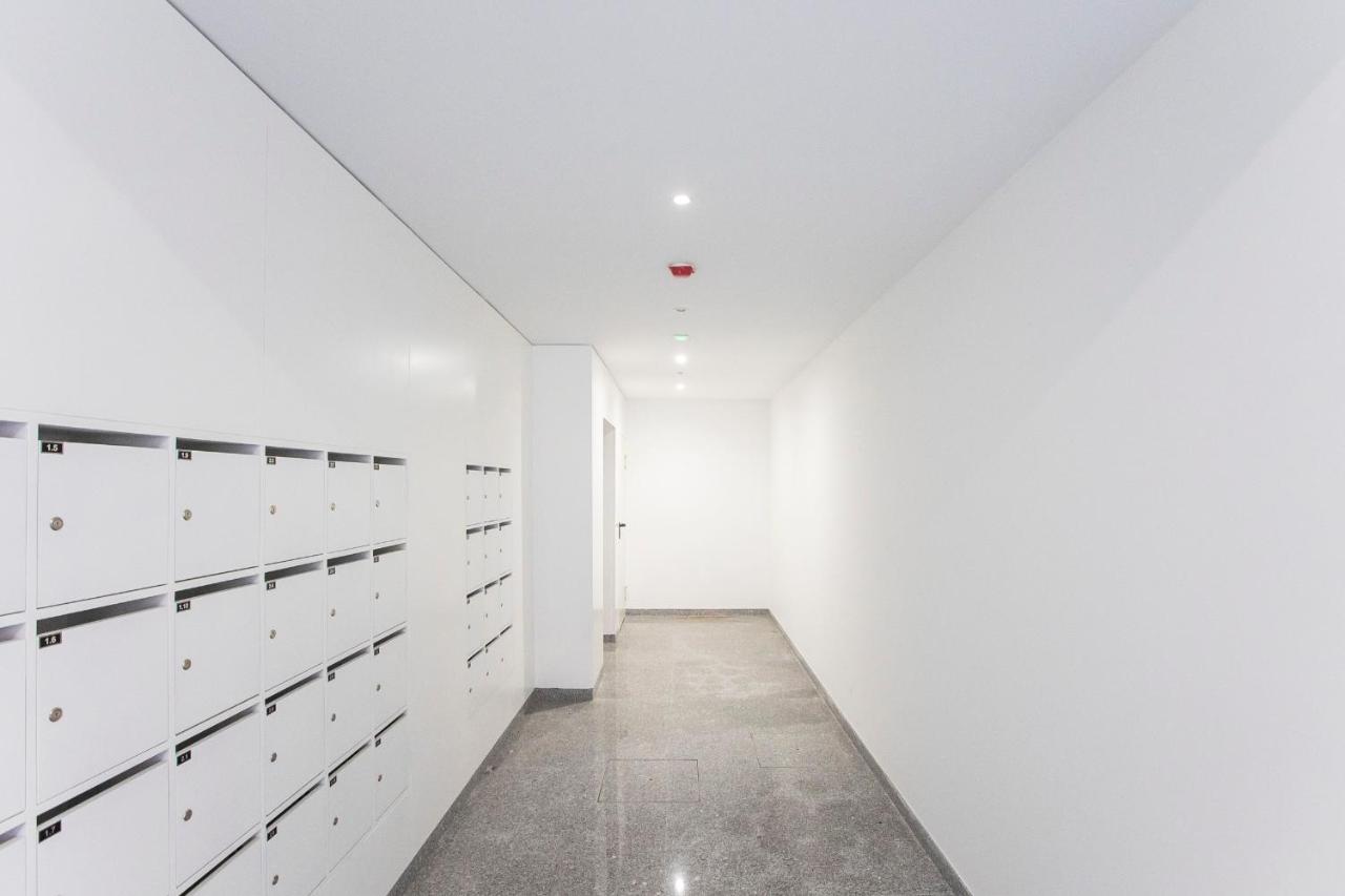 Elegant Downtown 1Br Flat W/ Ac By Lovelystay 포르투 외부 사진